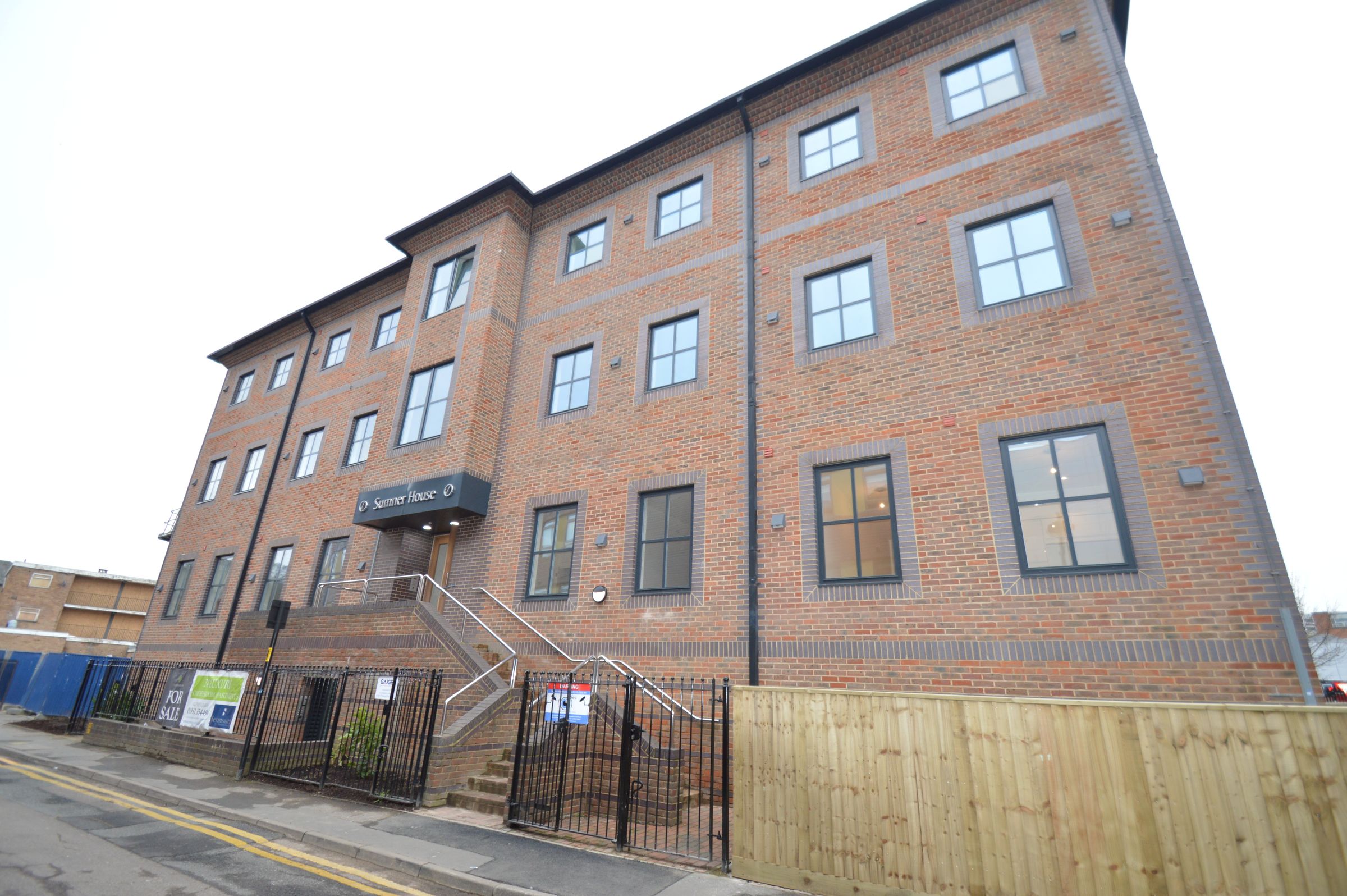 1 bed flat to rent in Sumner House, 17 Mendy Street, High