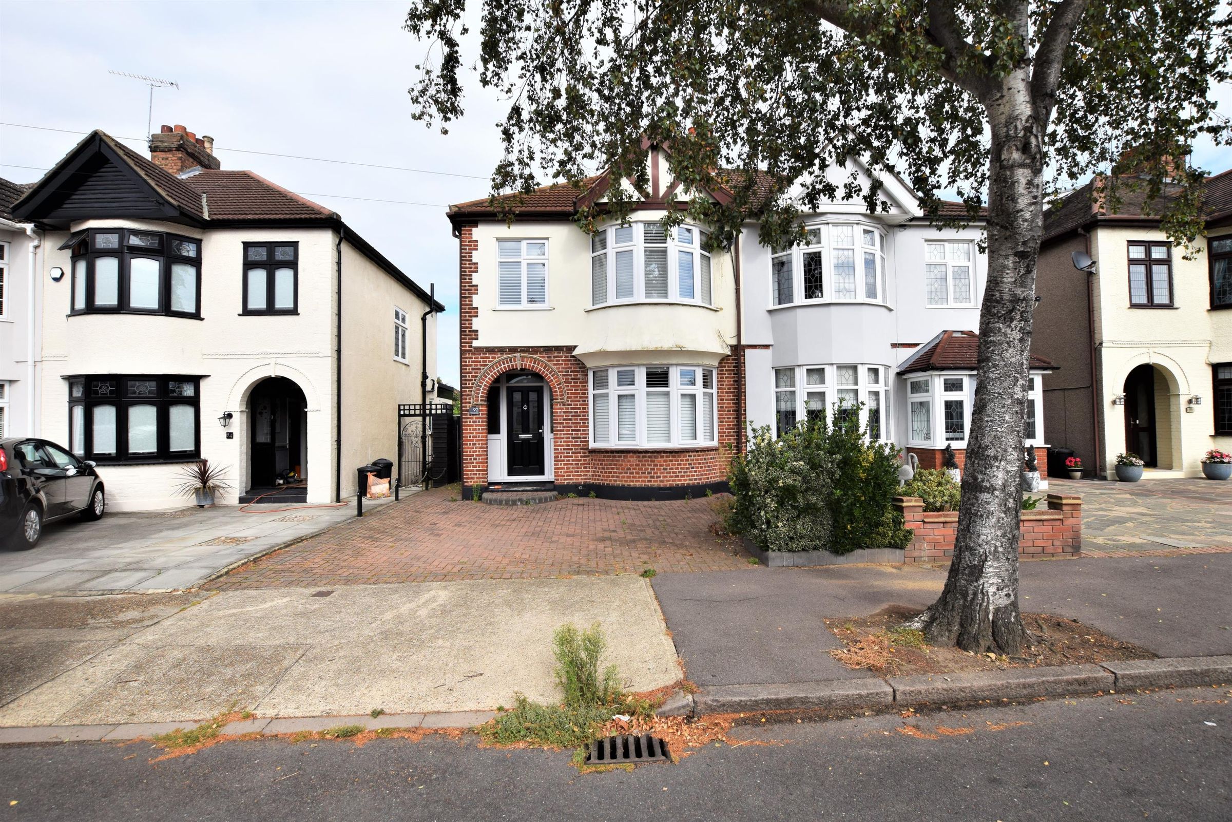3 bed property to rent in Stanley Road, Hornchurch RM12 Zoopla
