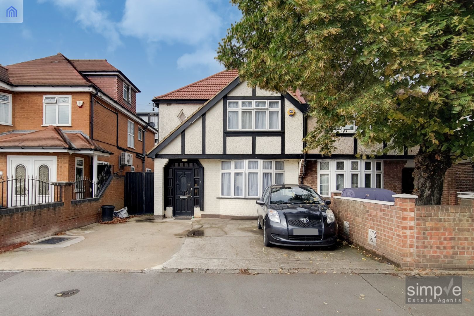 4 bed semidetached house for sale in Keith Road, Hayes UB3 Zoopla