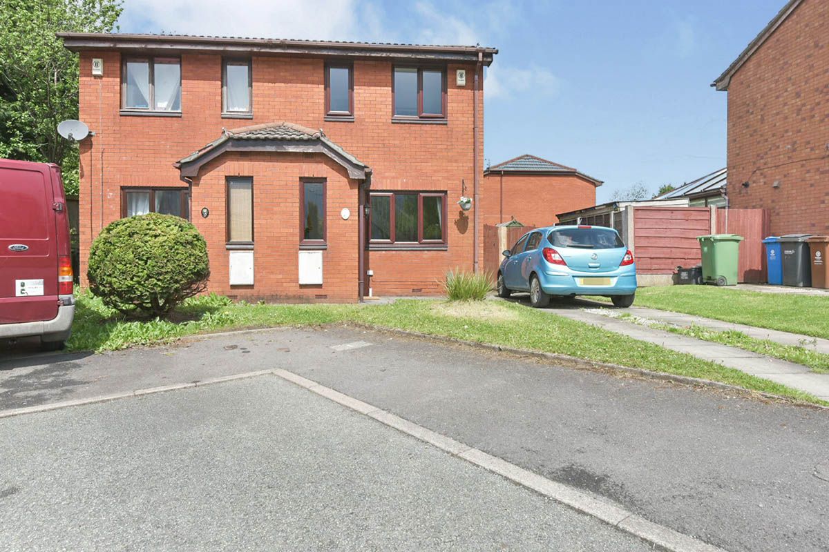 Bottomfield Close, Oldham, Greater Manchester OL1  