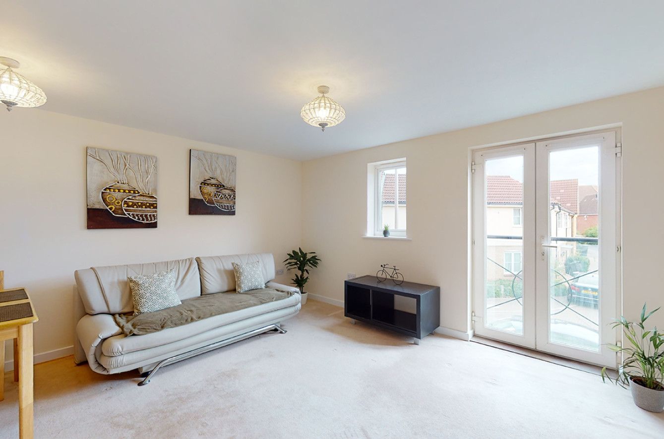 2 bed flat for sale in Buntingbridge Road, Redbridge, Essex IG2 Zoopla