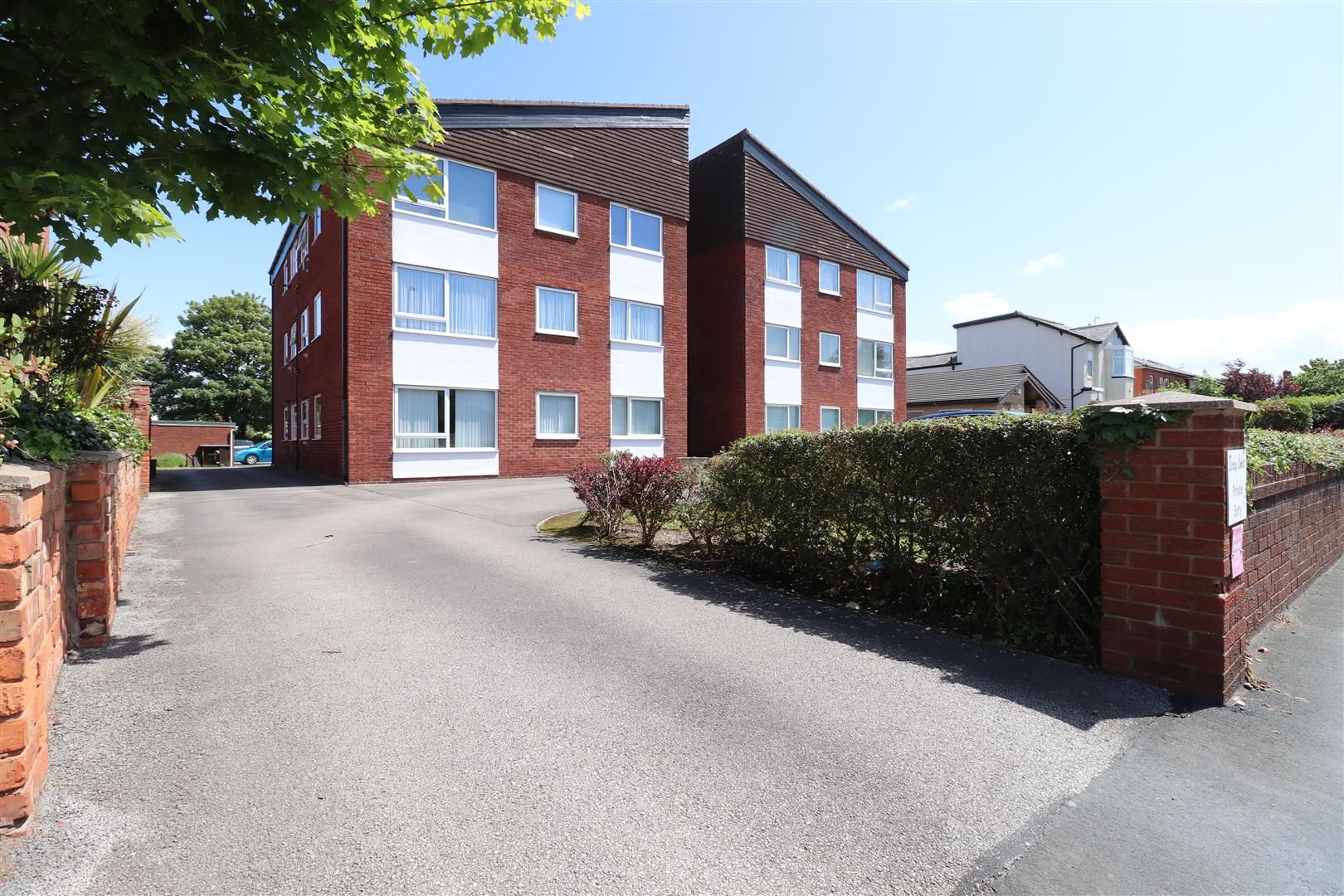 2 bed flat for sale in Duke Street, Southport PR8 Zoopla