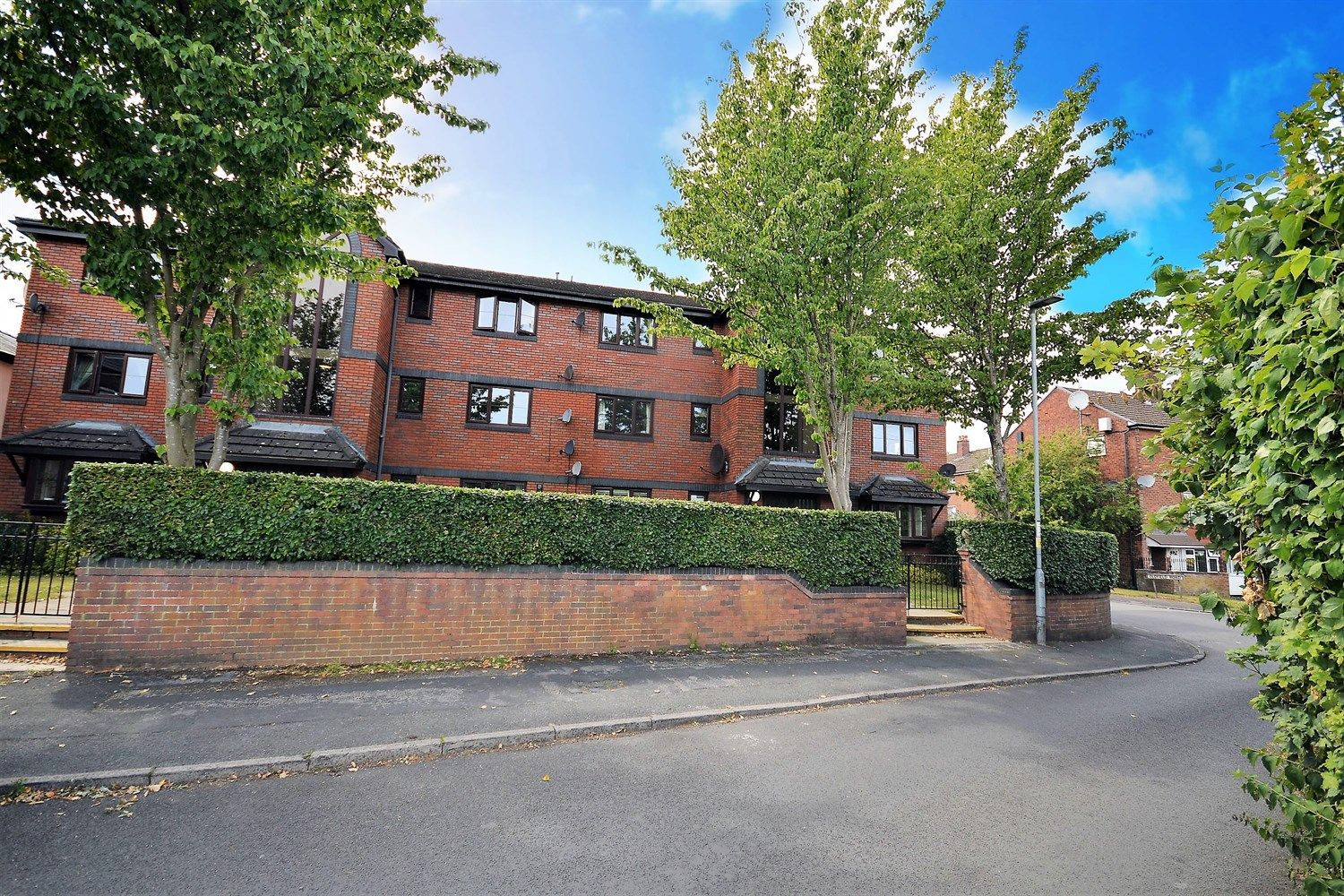2 bed flat for sale in Star Lane, Lymm WA13 Zoopla