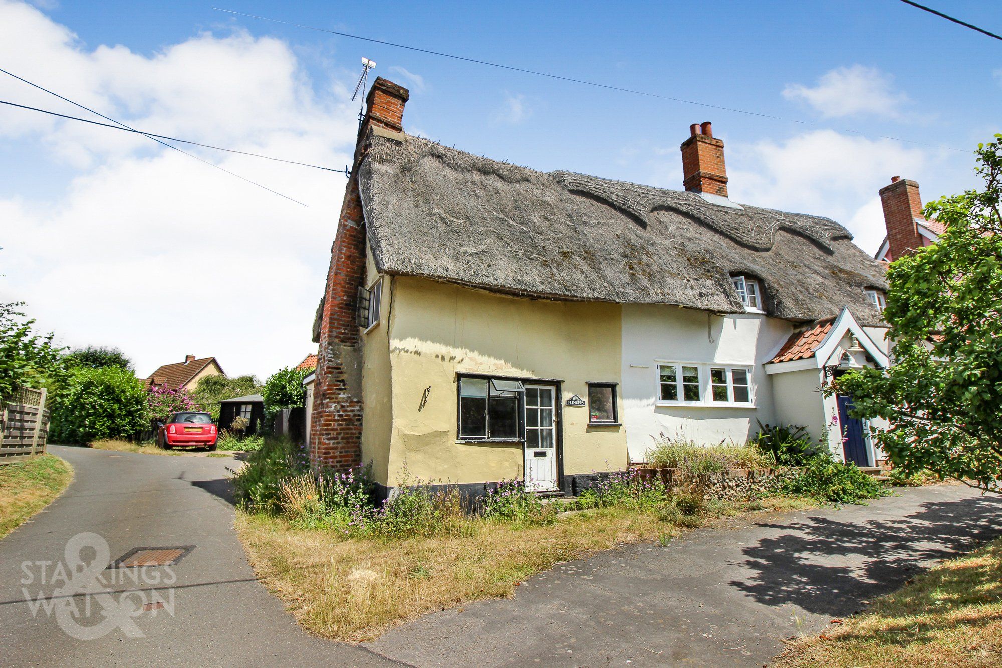 2 bed semidetached house for sale in The Street, Redgrave, Diss IP22