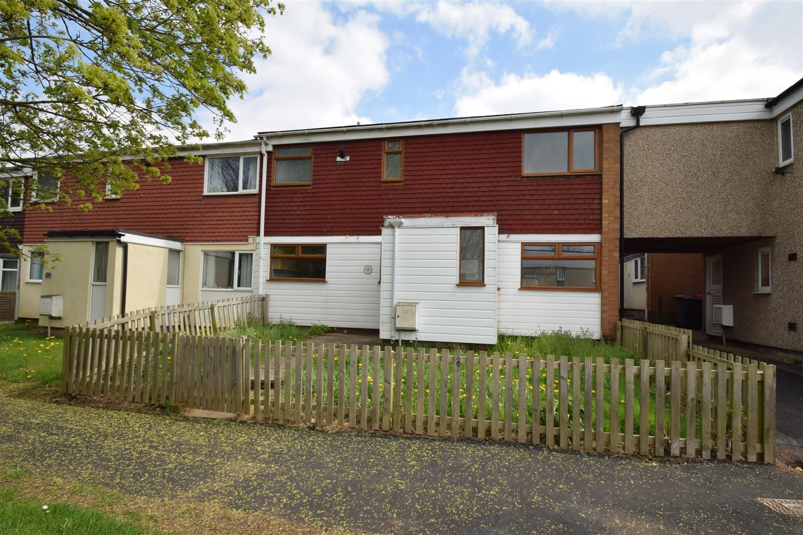 3 bed terraced house to rent in Sunnymead, Sutton Hill, Telford TF7