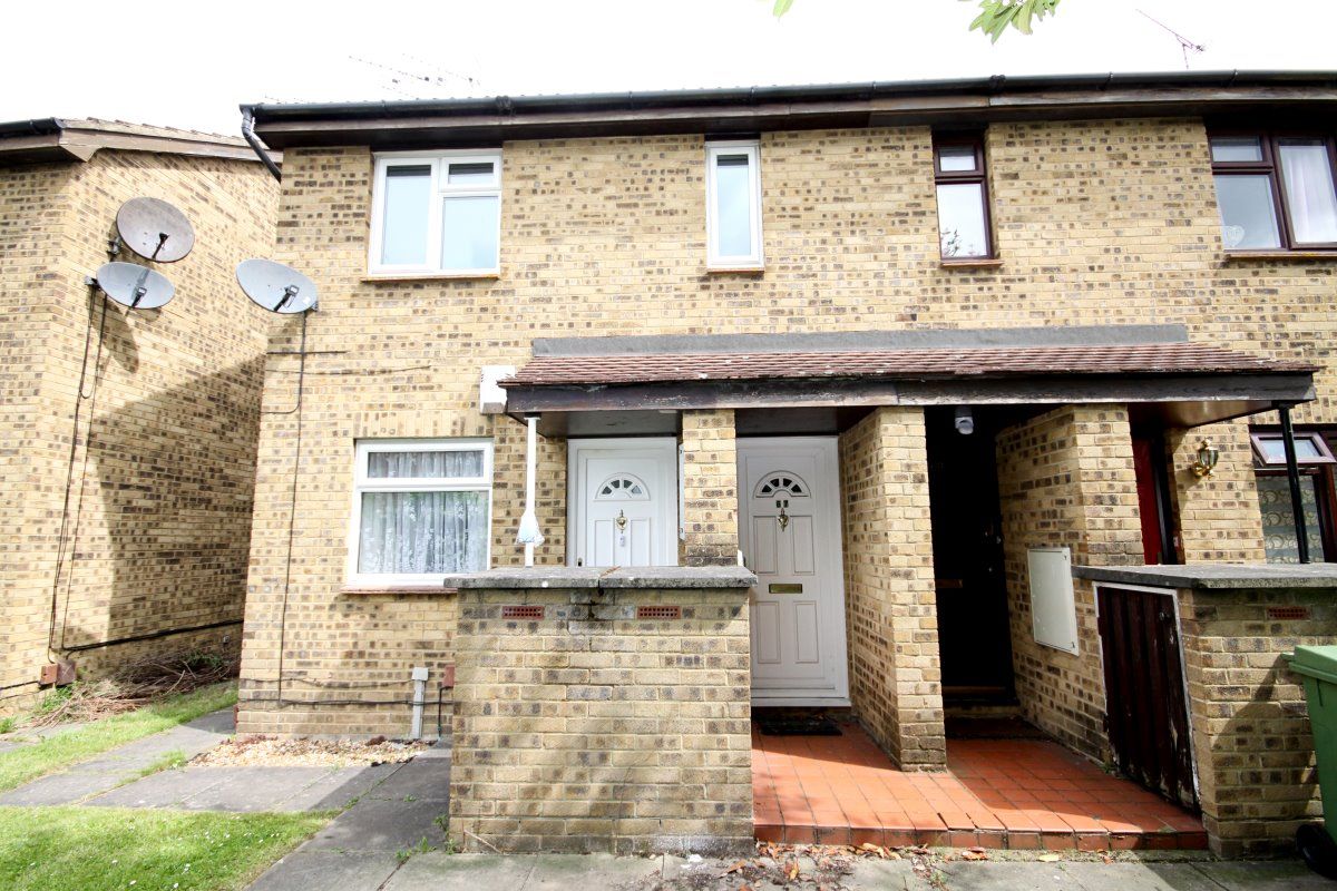 1 bed flat to rent in Satis Avenue, Milton Regis, Sittingbourne ME10