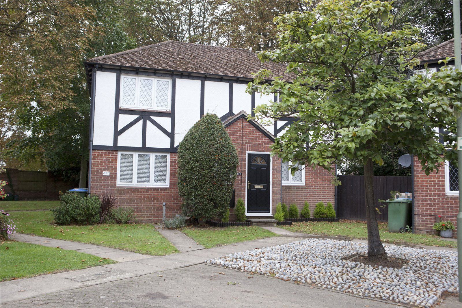 2 bed for sale in Kings Chase, East Molesey, Surrey KT8 Zoopla