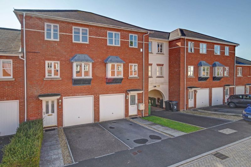 Addington Court, Horseguards, Exeter EX4  