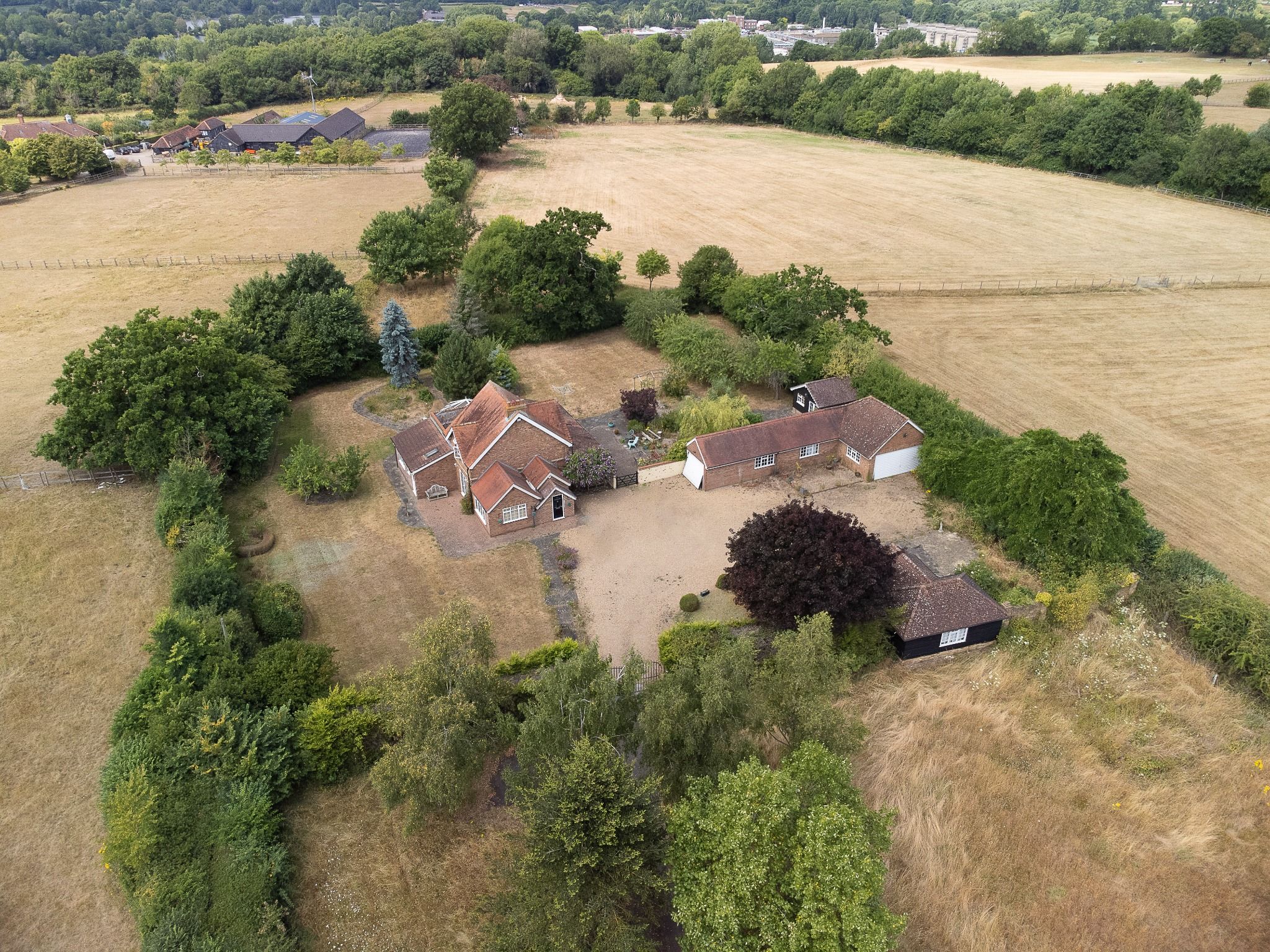 3 bed detached house for sale in Springwell Lane, Harefield, Uxbridge