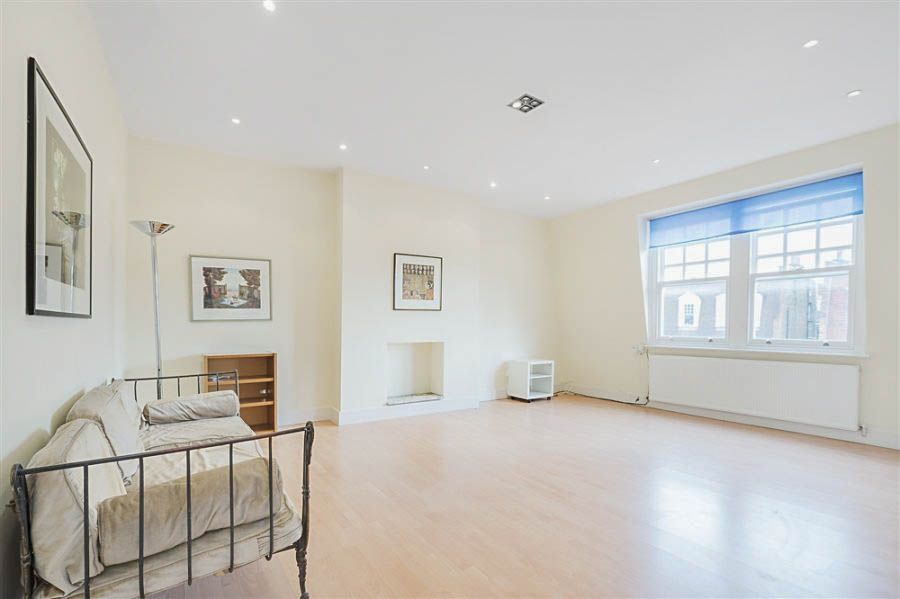 3 bed flat for sale in Aberdare Gardens, West Hamsptead, London NW6