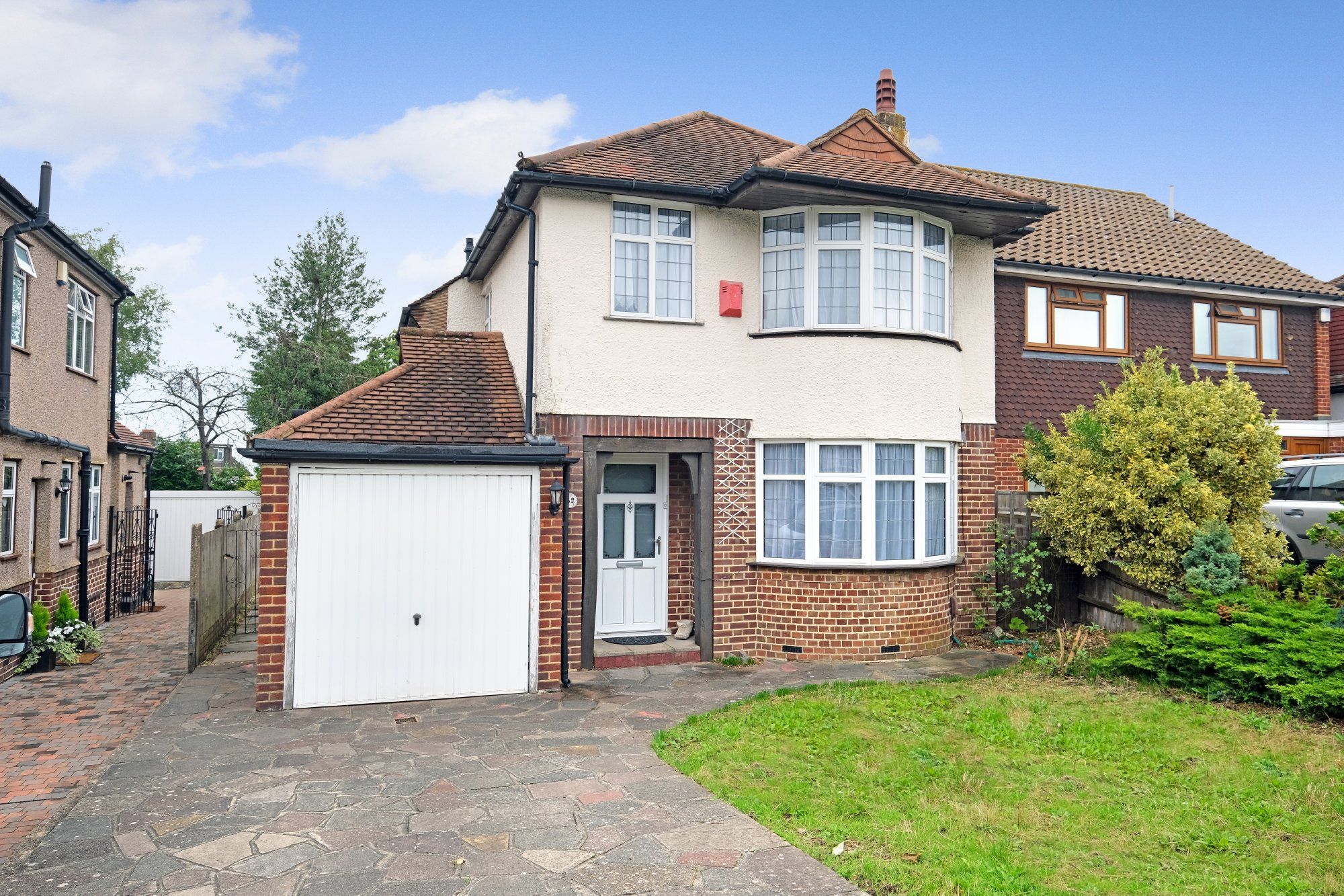 3 bed detached house for sale in Crofton Road, Farnborough, Orpington