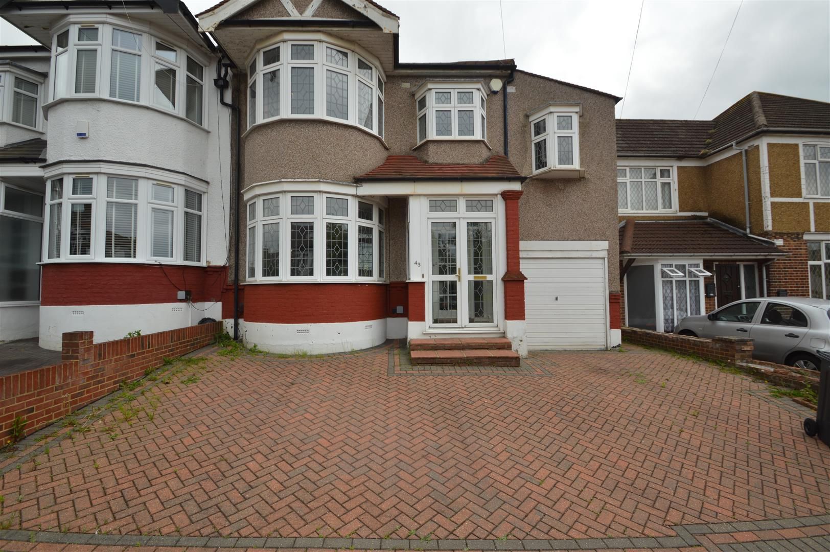 4 bed end terrace house for sale in Mighell Avenue, Ilford IG4 Zoopla
