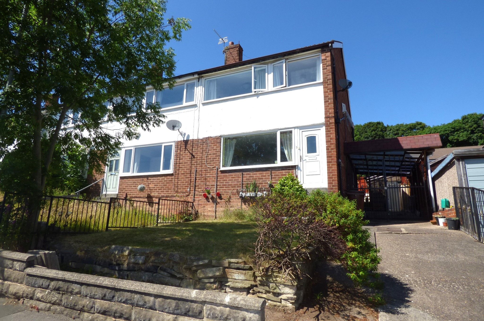 3 bed town house for sale in Hough End Avenue, Bramley LS13 Zoopla