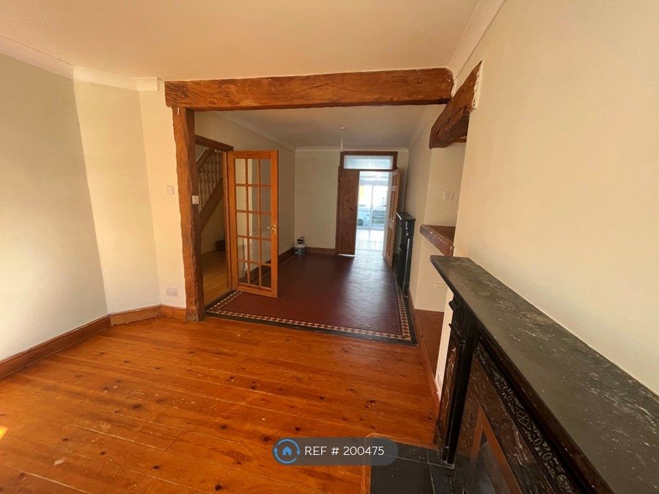 3 bed terraced house to rent in Dewsland Street, Milford Haven SA73