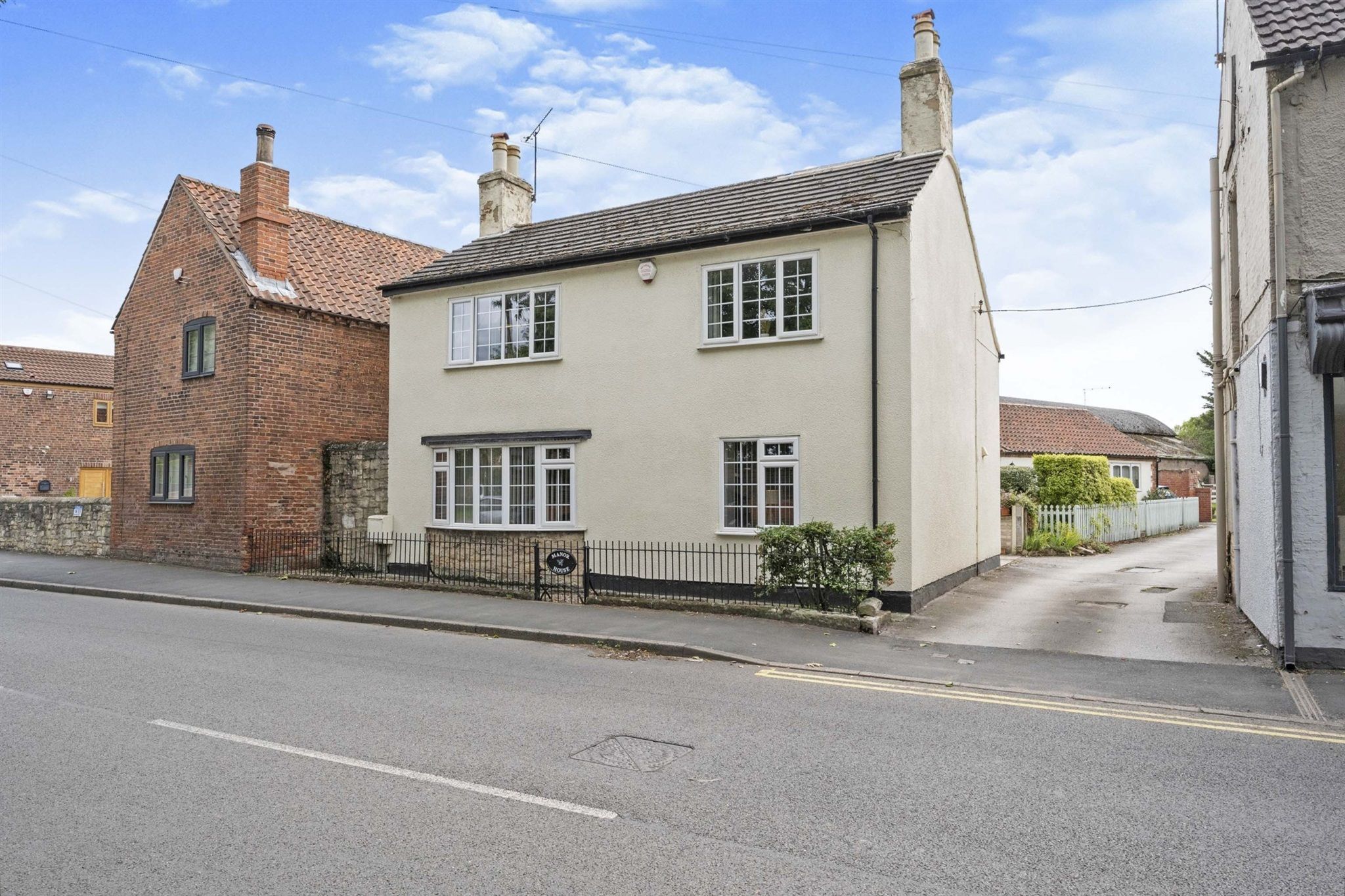 3 bed detached house for sale in Main Street, Harworth, Doncaster DN11 Zoopla