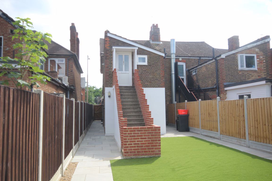 2 bed flat to rent in Ongar Road, Brentwood CM15 Zoopla