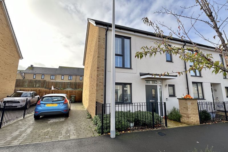 3 bed semidetached house for sale in Mottershead Avenue, Locking