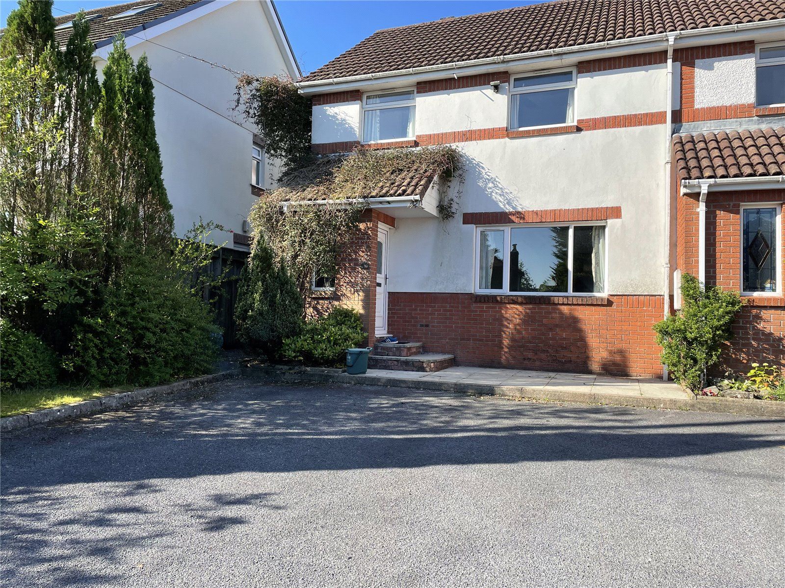 3 bed end terrace house for sale in Llys Y Brodyr, Foelgastell