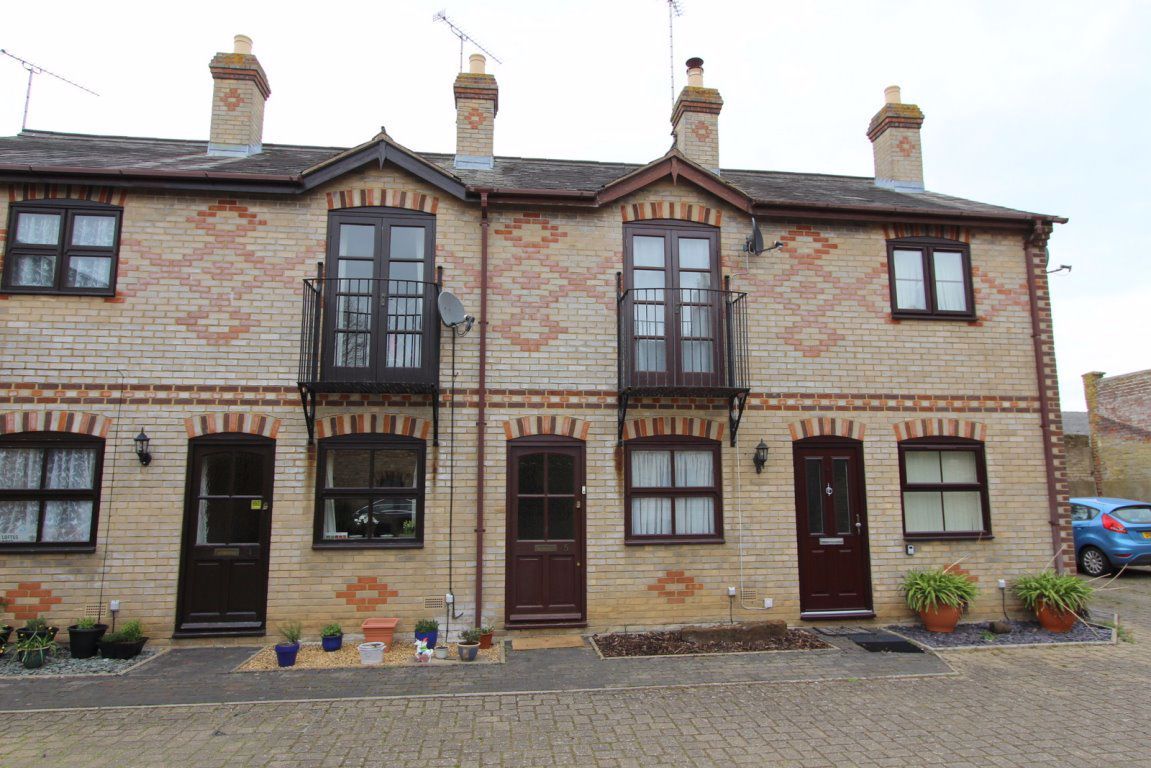 2 bed property to rent in Rochester Mews, Church Road, Linslade