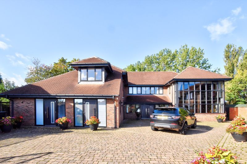 5 bed detached house for sale in Greystoke Park, Gosforth, Newcastle