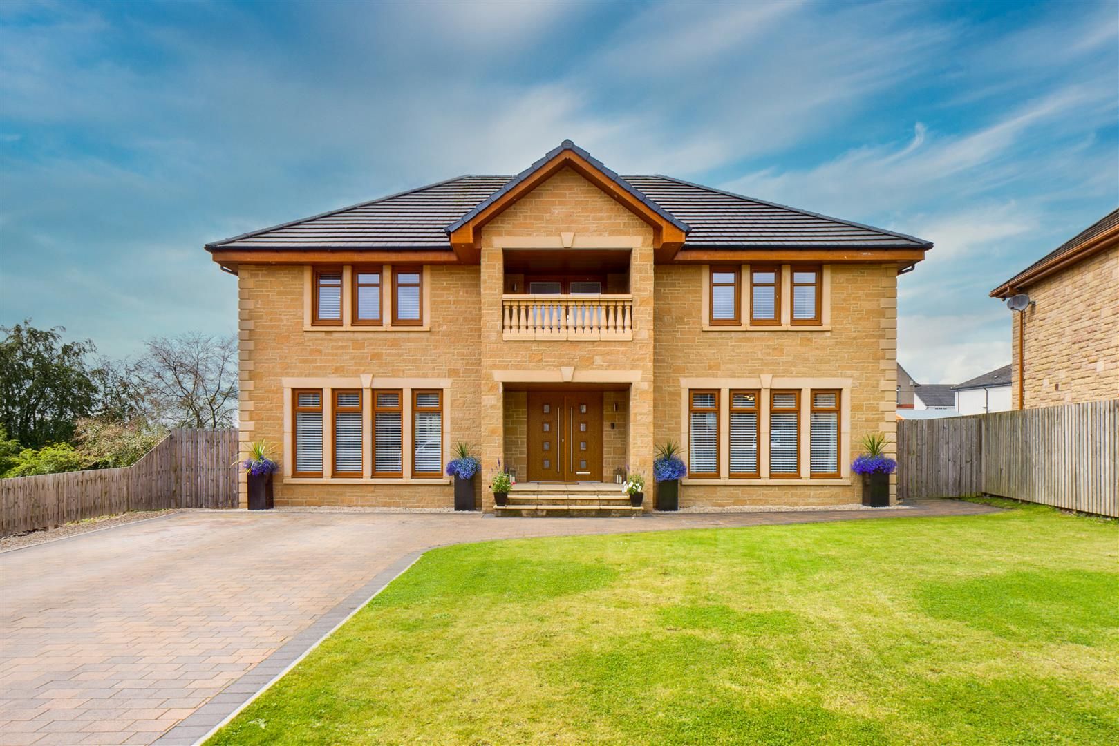 6 bed detached house for sale in Captains Walk, Cleland, Motherwell ML1 Zoopla