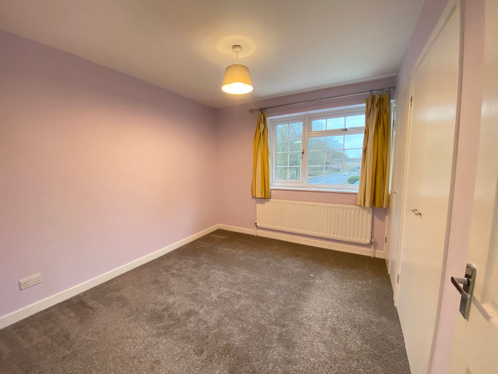 3 bed detached house to rent in Woburn Avenue, Farnborough GU14 Zoopla