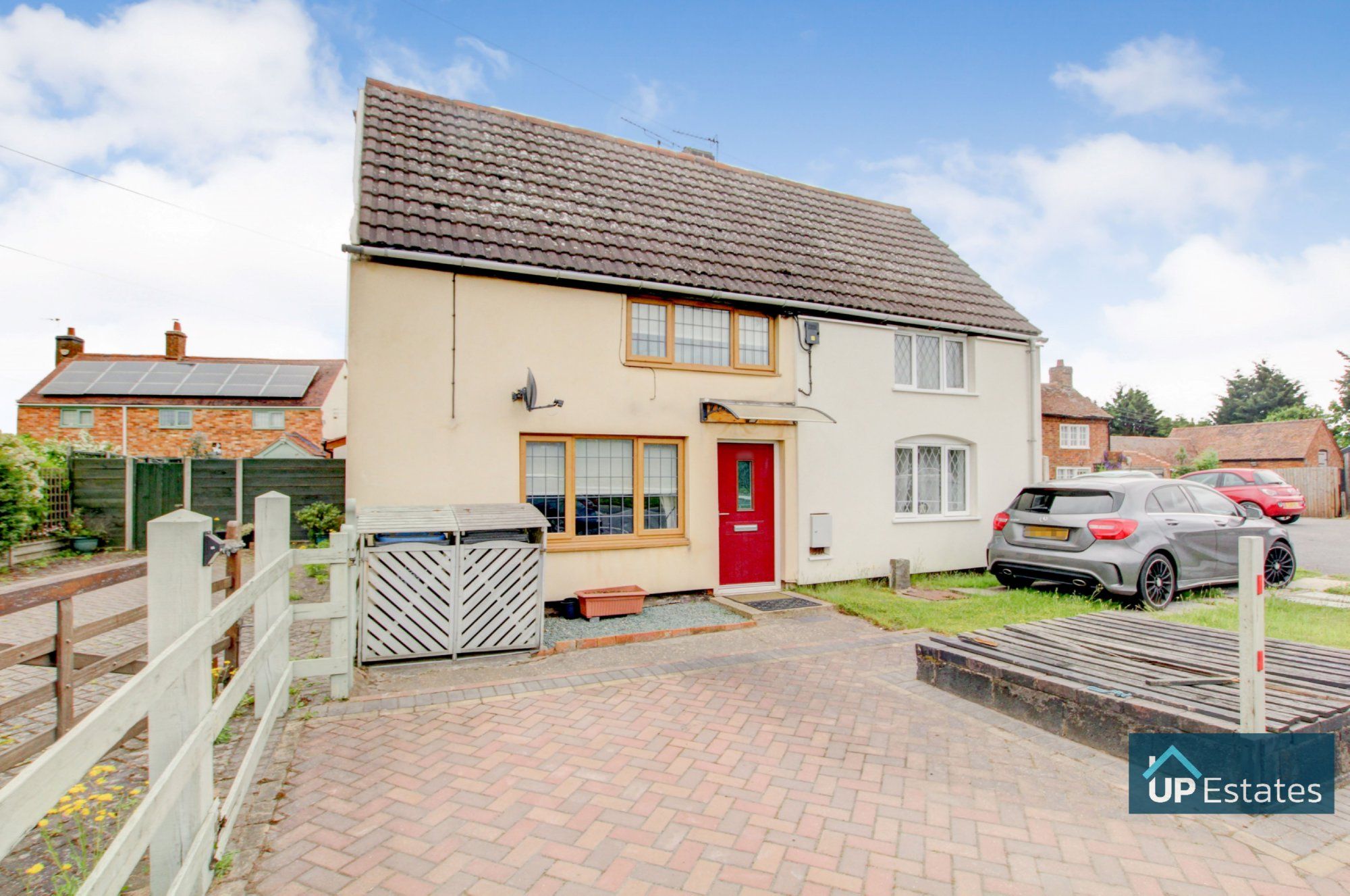2 bed cottage for sale in London Road, Stretton On Dunsmore, Rugby CV23