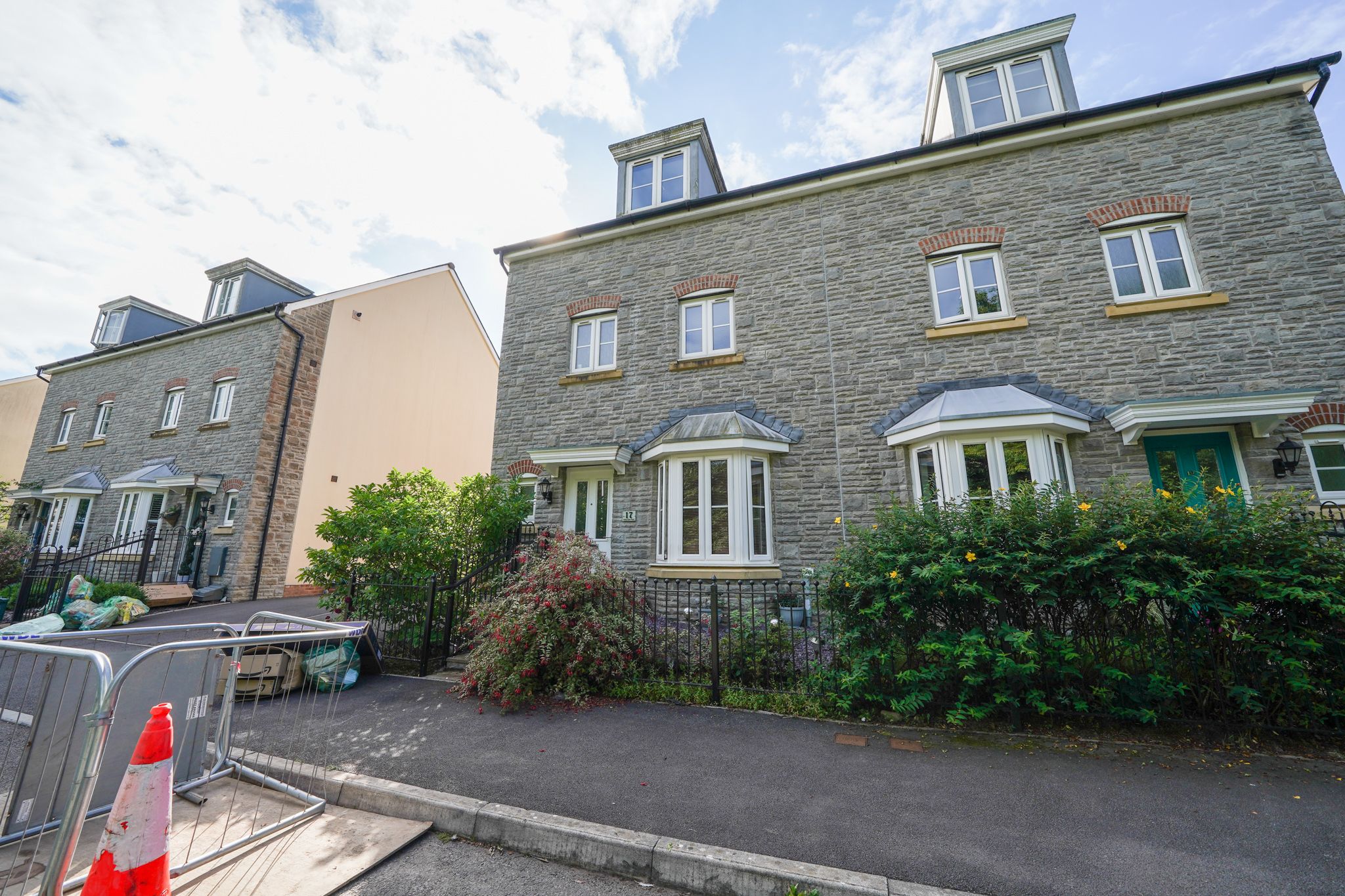 4 bed semidetached house for sale in Holly Oak Road, Penllergaer