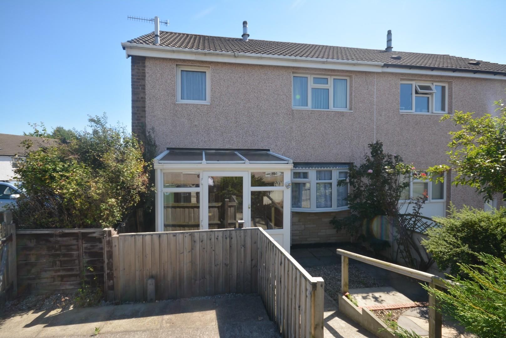 3 bed semidetached house for sale in Malton Walk, Grangewood
