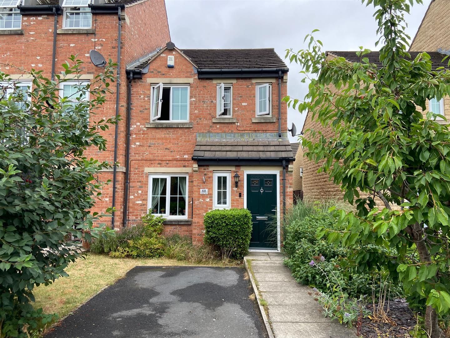 3 bed town house for sale in Calder View, Mirfield WF14 Zoopla