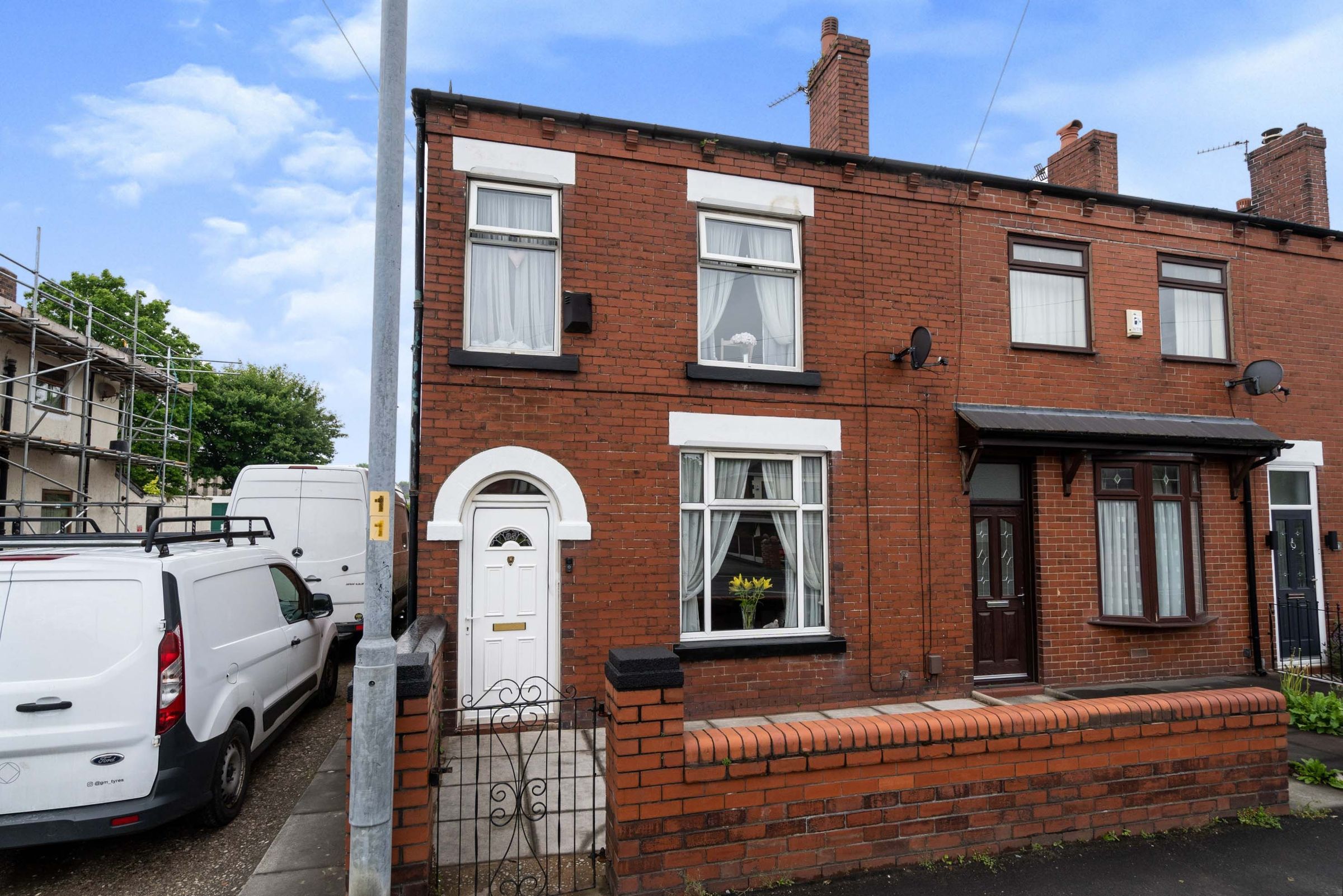 4 bed end terrace house for sale in Park Road, Westhoughton, Bolton
