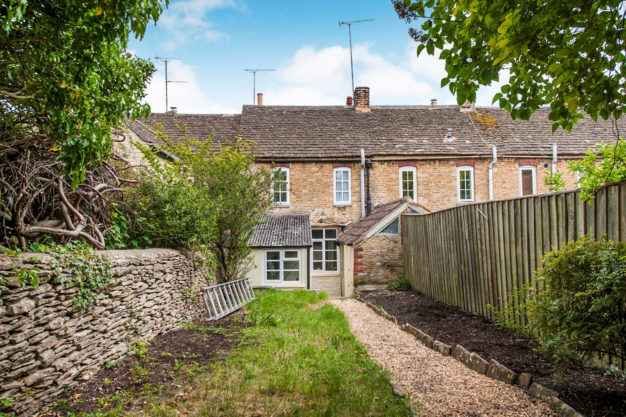 2 bed terraced house to rent in London Road, Tetbury GL8 Zoopla