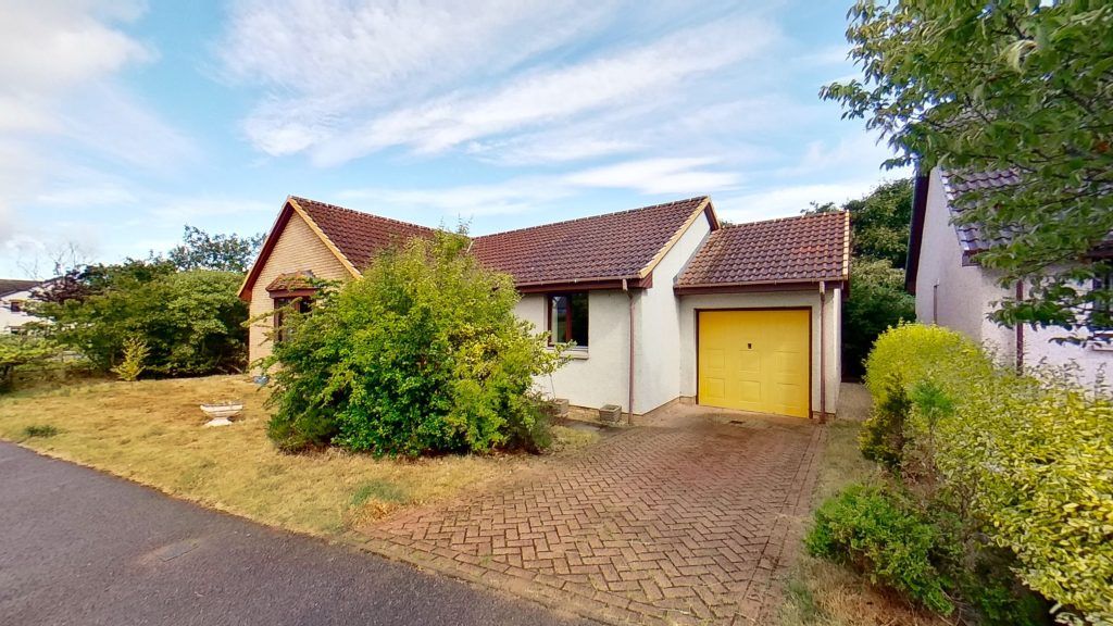 3 bed detached bungalow for sale in 20 Mannachie Brae, Forres, Moray