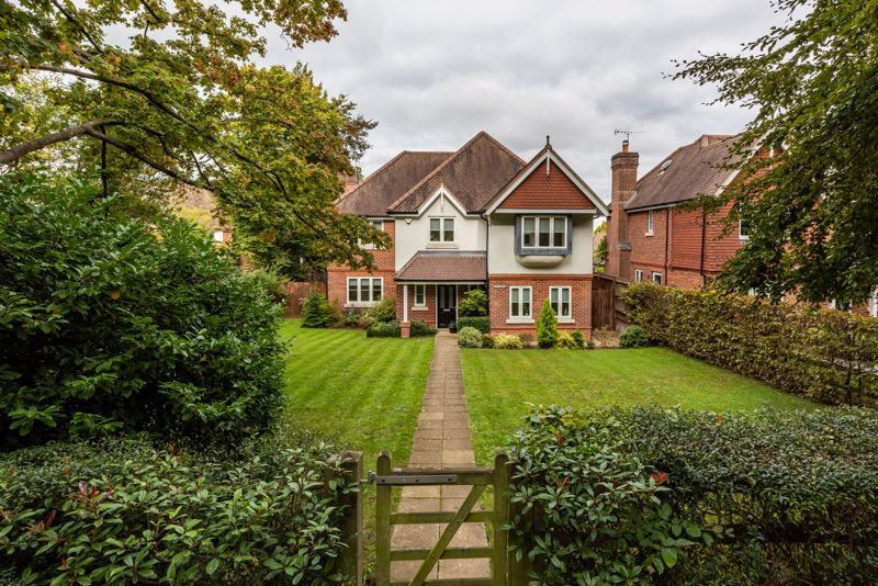 5 bed detached house for sale in Leatherhead Road, Bookham, Leatherhead