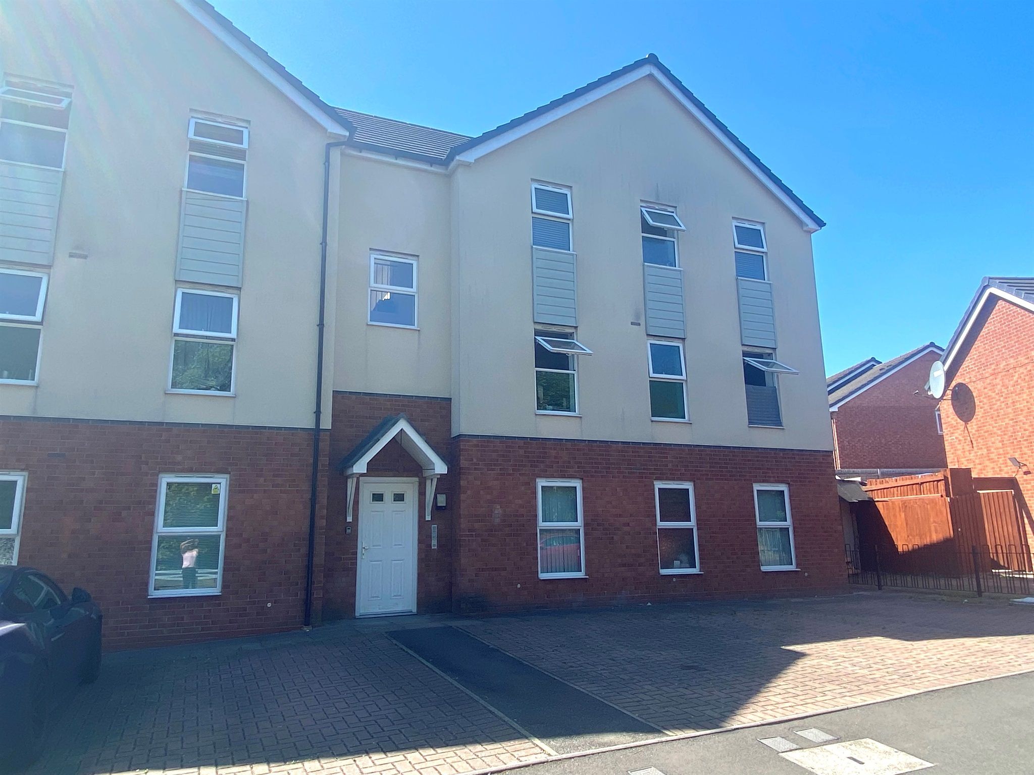 2 bed flat for sale in Bradfield Way, Dudley DY1 Zoopla