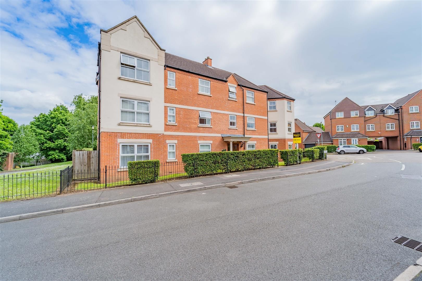 2 bed flat for sale in Brookfield Road, Kings Norton, Birmingham B30