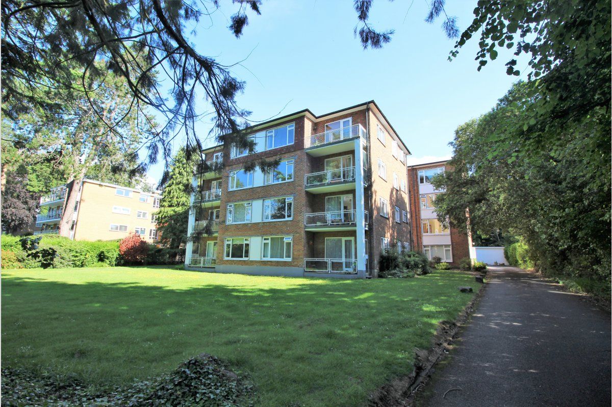 3 bed flat for sale in West Cliff Road, Bournemouth BH4 Zoopla