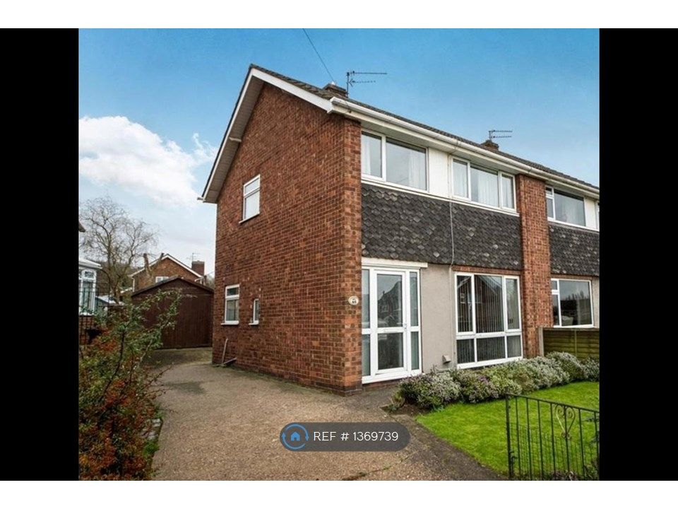 3 bed semidetached house to rent in Sherburn Crescent, Scunthorpe DN15
