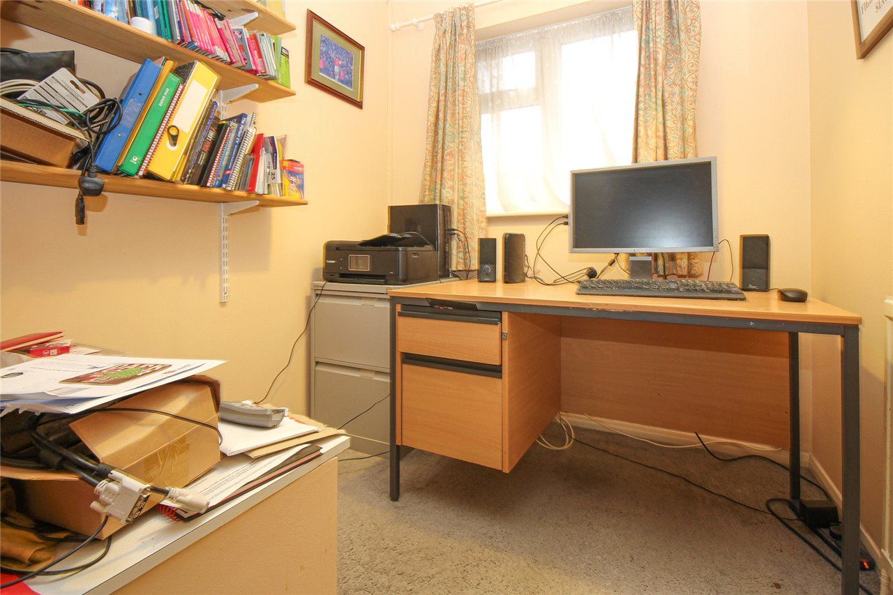 3 bed terraced house for sale in Harwood Close, Welwyn Garden City