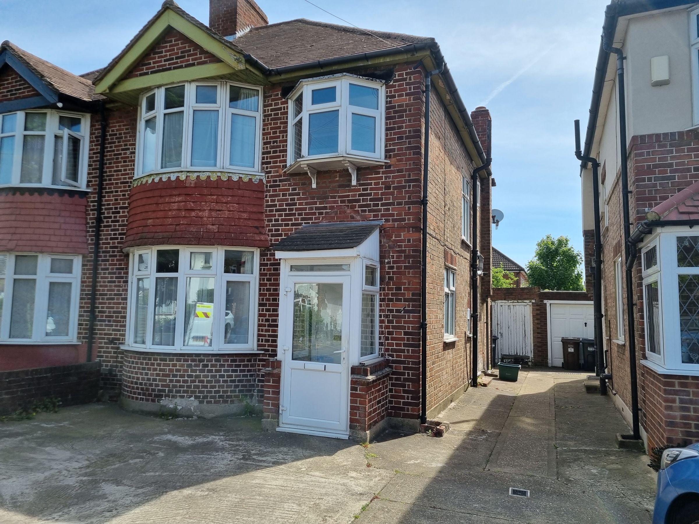 3 bed semidetached house to rent in Boundaries Road, Feltham TW13 Zoopla