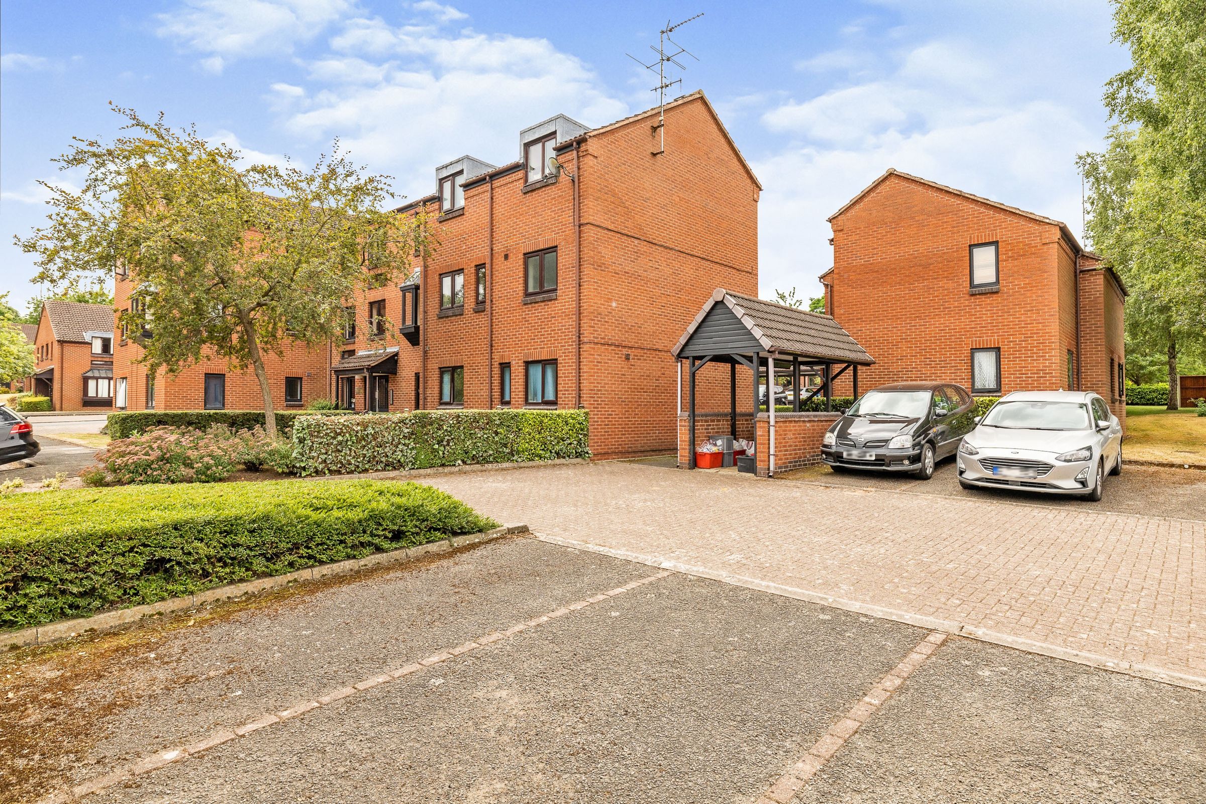 1 bed flat for sale in Spring Pool, Warwick, Warwickshire CV34 Zoopla