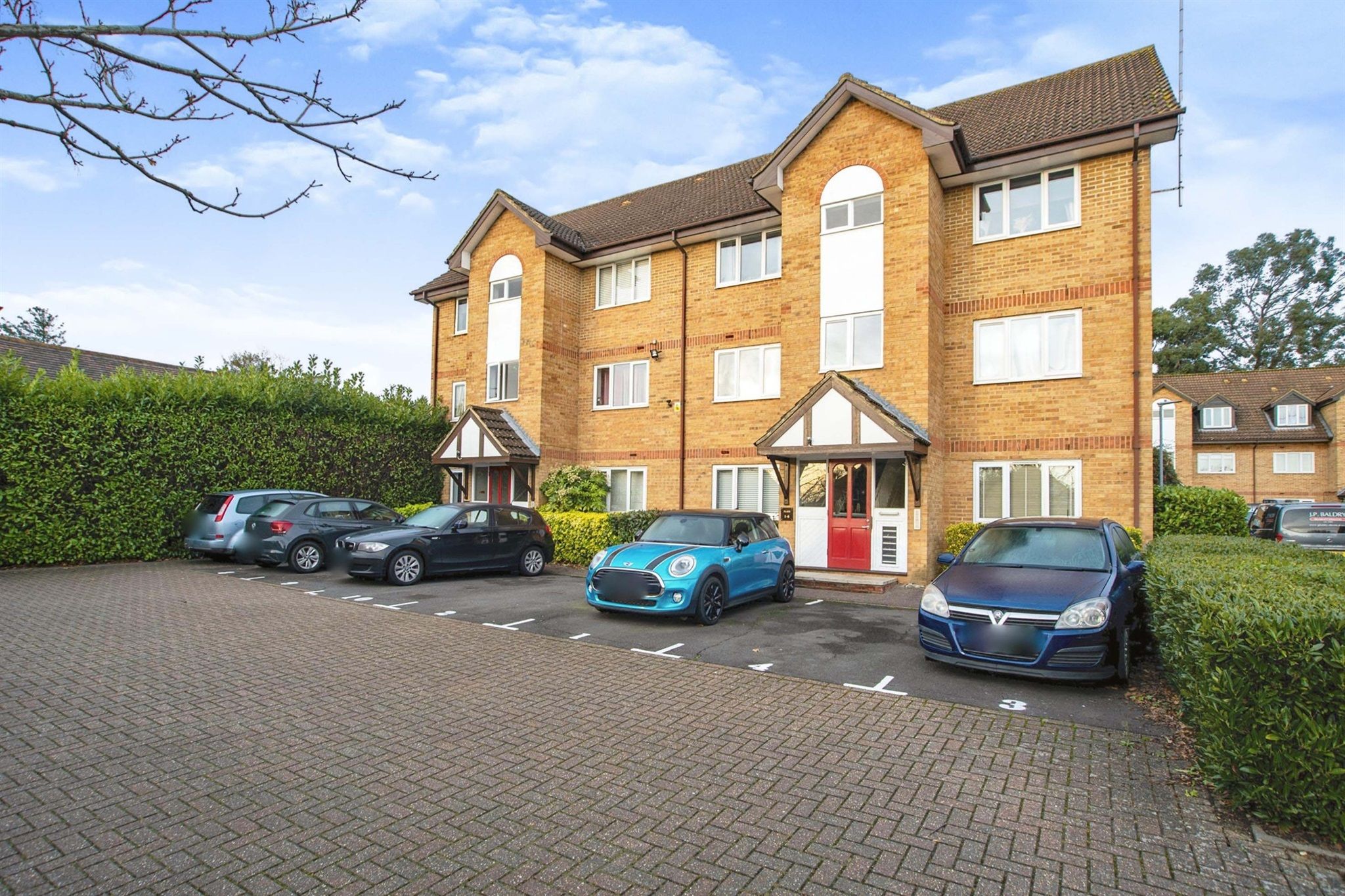 1 bed flat for sale in Rochester Drive, Garston, Watford WD25 Zoopla