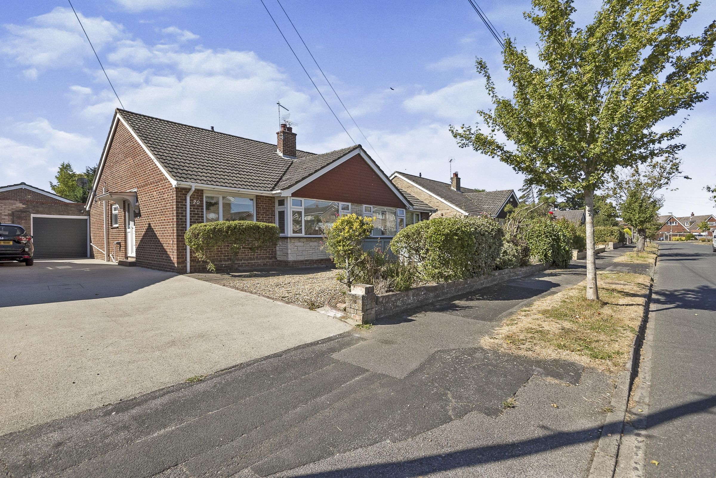 2 bed bungalow for sale in Helston Drive, Emsworth, Hampshire PO10 Zoopla