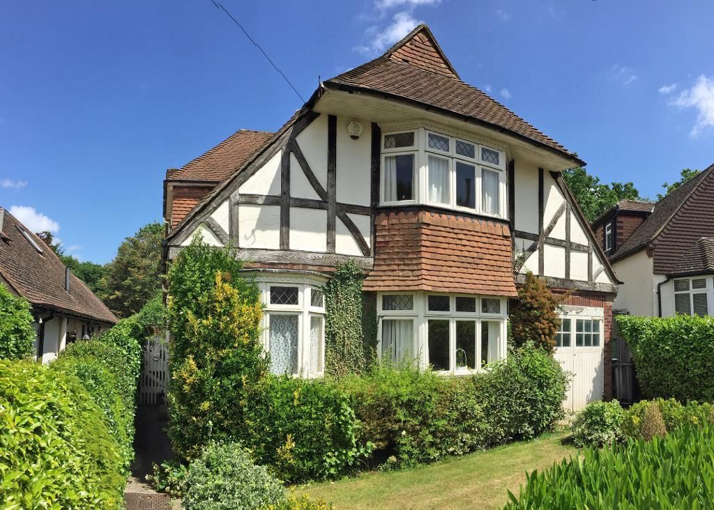 3 bed detached house for sale in The Retreat, Chelsfield, Orpington
