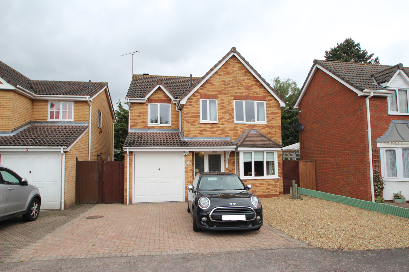 4 bed detached house for sale in Foxglove Crescent, Purdis Farm