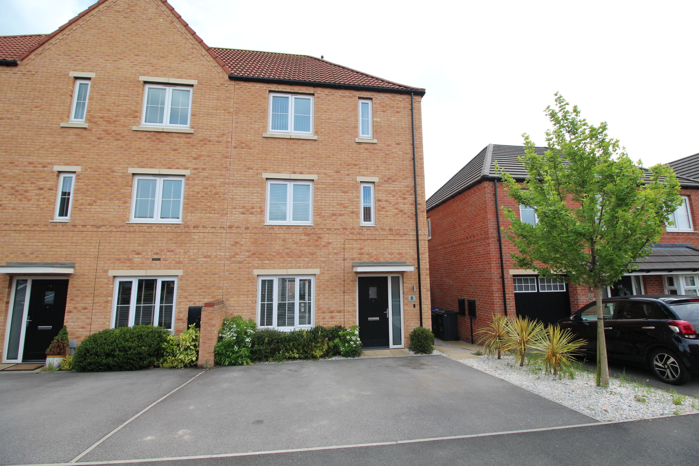 4 bed end terrace house for sale in Green Shank Drive, Mexborough S64