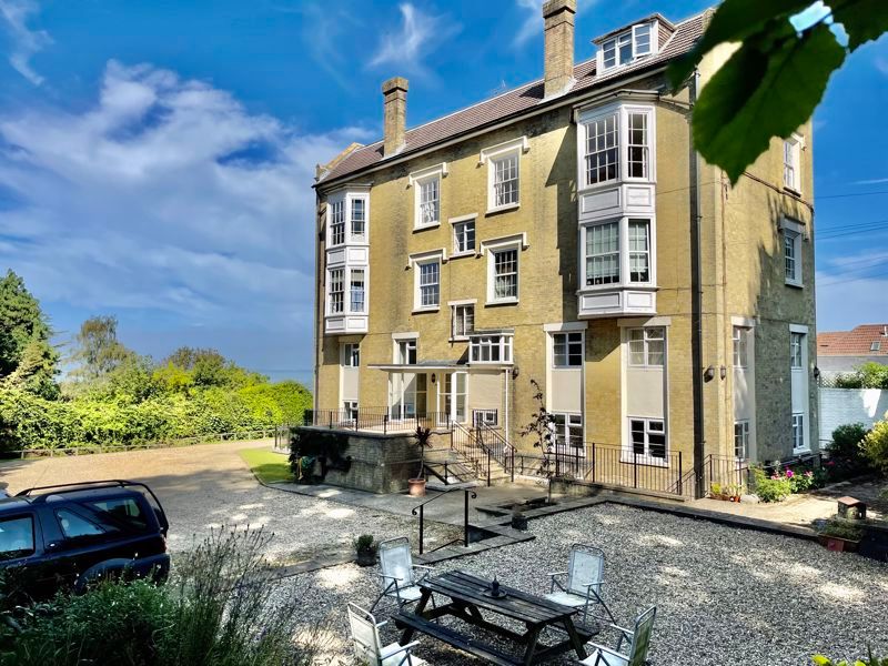 2 bed flat to rent in Stanhope Drive, Cowes PO31 Zoopla