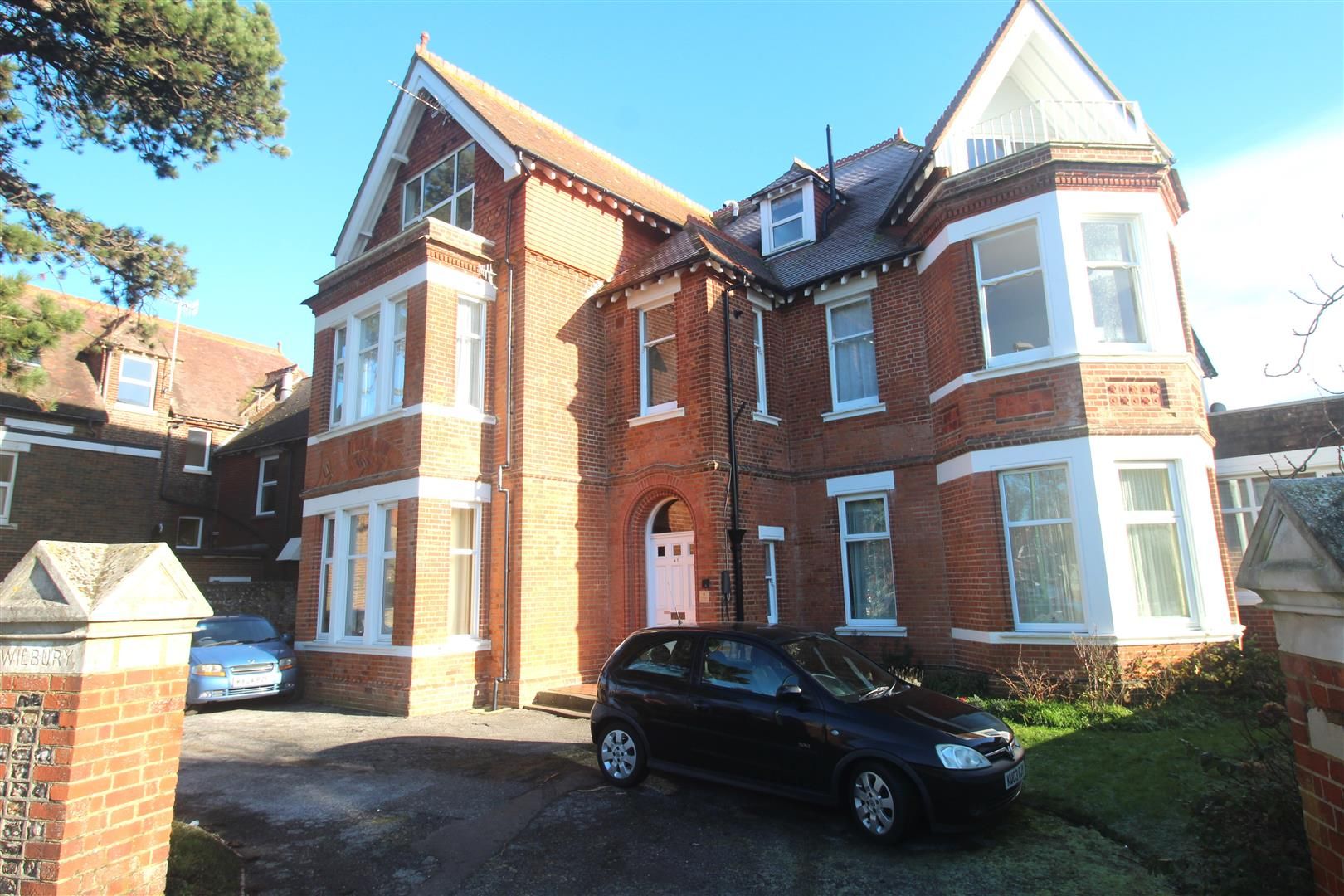 1 bed flat for sale in Wilbury House, Beach Road, Littlehampton BN17