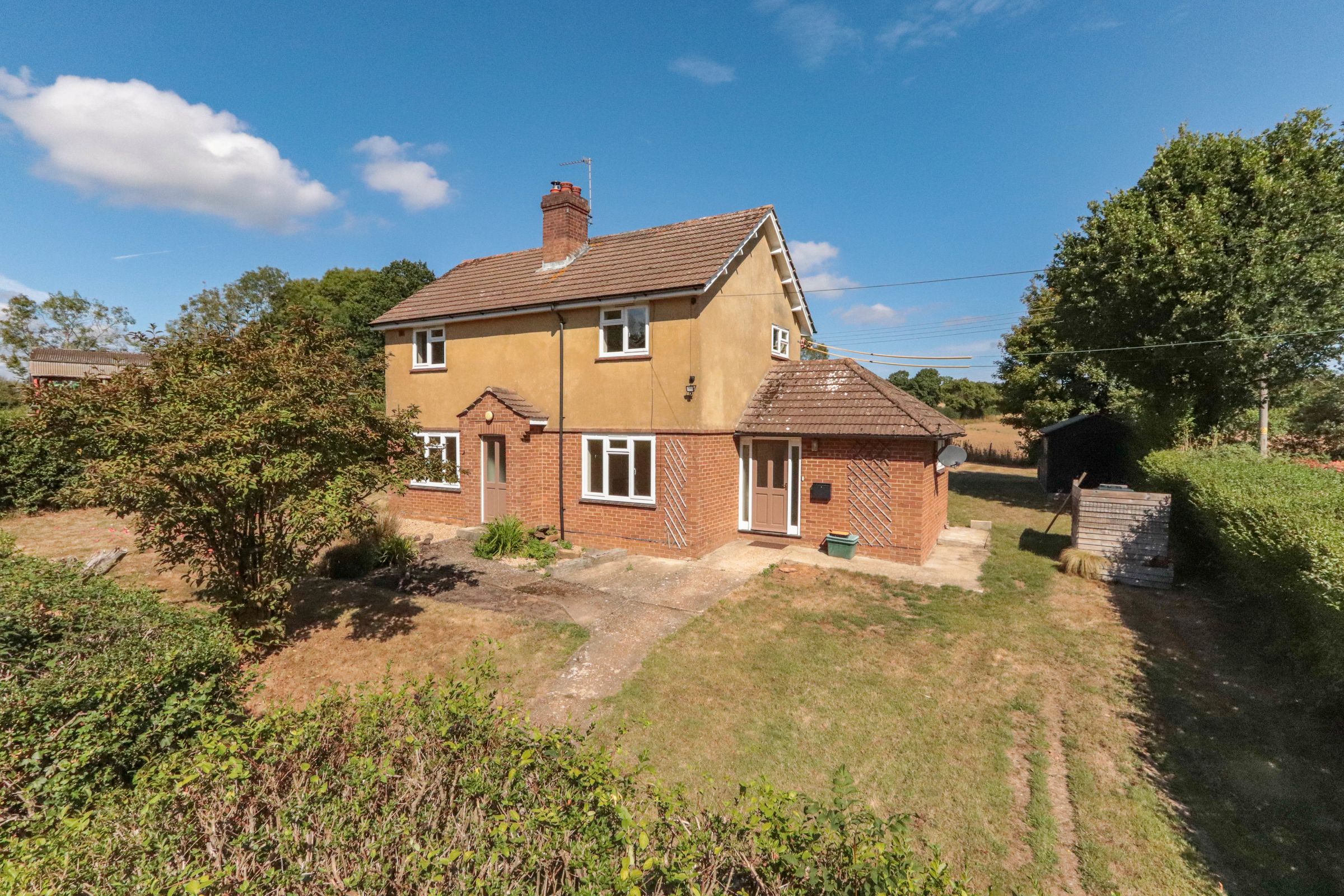 3 bed detached house to rent in Woodsden Farm, Water Lane, Hawkhurst