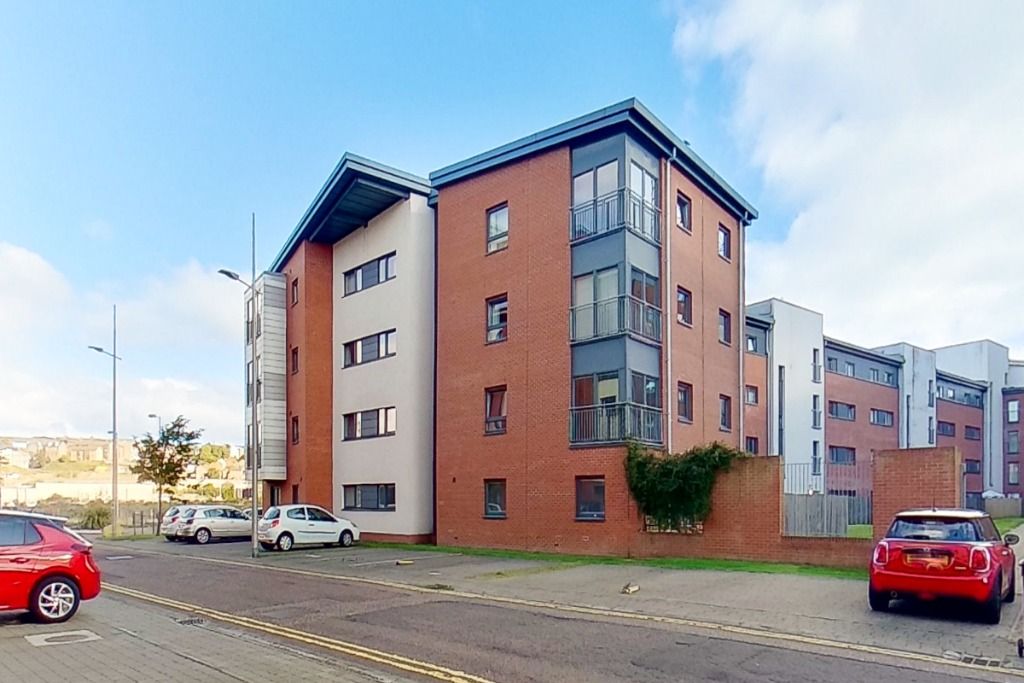 3 bed flat to rent in South Victoria Dock Road, City Quay, Dundee DD1